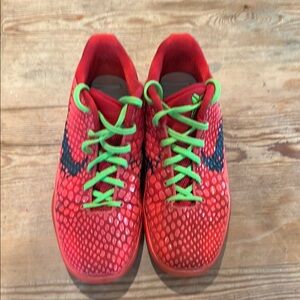 Nike Cobey Grinch Big Boy Sz 4.5